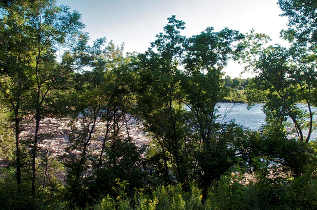 Gite Au Pied Du Courant De Gilbert Desjardins Mont-Laurier Buitenkant foto